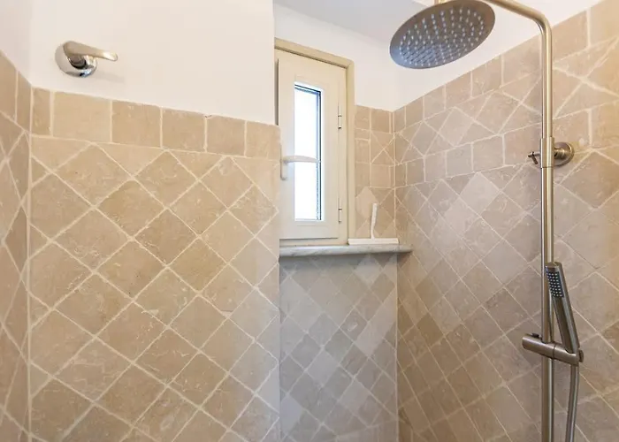 Casa D'artista Con Soffitti D'epoca Vicino Termini *