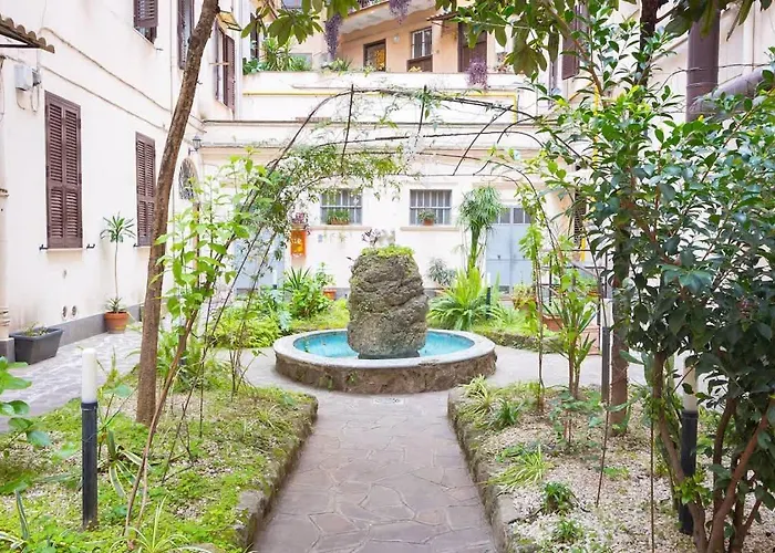 Casa D'artista Con Soffitti D'epoca Vicino Termini Apartamento